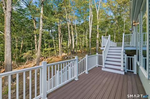 Exterior - 136 Goose Hill Rd, Chester, CT 06412 photo 4 of 7