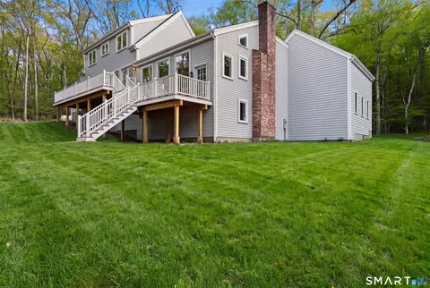 Exterior - 136 Goose Hill Rd, Chester, CT 06412 photo 5 of 7