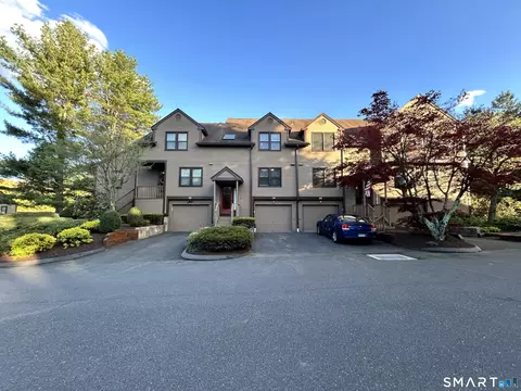 34 Overlook Dr #34, Monroe, CT 06468