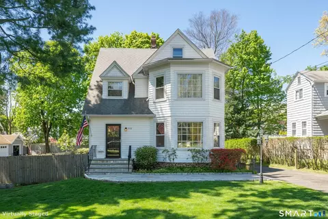 150 Holmes Ave, Darien, CT 06820