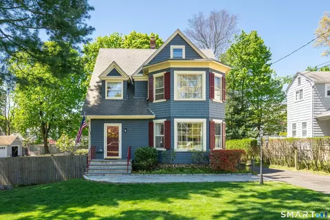 150 Holmes Ave, Darien, CT 06820