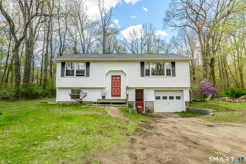 Exterior - 63 Estabrooks Rd, Hampton, CT 06247 photo 3 of 9