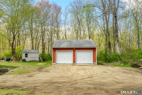 Exterior - 63 Estabrooks Rd, Hampton, CT 06247 photo 4 of 9
