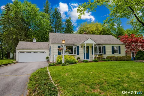 86 Indian Hill Rd, Newington, CT 06111