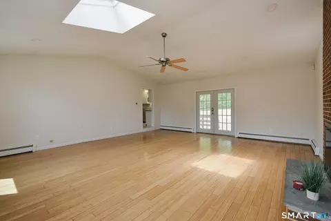 Living - 24 Valley View Dr, Windsor, CT 06095 photo 2 of 5