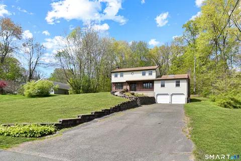 Exterior - 24 Valley View Dr, Windsor, CT 06095 photo 4 of 6