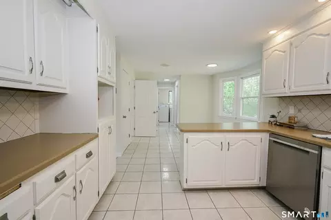 Entry Way - 24 Valley View Dr, Windsor, CT 06095 photo 1 of 6