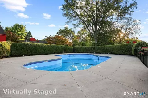 74 Hollister Way S #74, Glastonbury, CT 06033