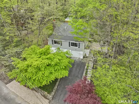 318 Mountain Rd, Ridgefield, CT 06877