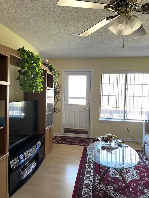 Living - 365 Mather St #27, Hamden, CT 06514 photo 2 of 2