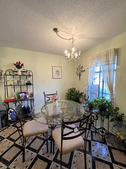 Dining - 365 Mather St #27, Hamden, CT 06514 photo 1 of 1