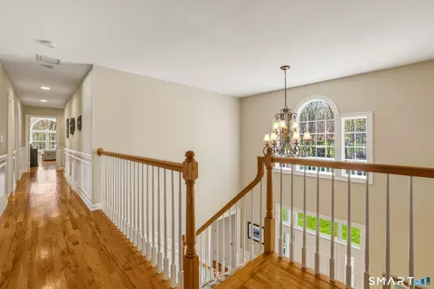Entry Way - 7 Timber Ln, Guilford, CT 06437 photo 3 of 4
