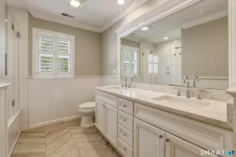 Bath - 7 Timber Ln, Guilford, CT 06437 photo 5 of 5