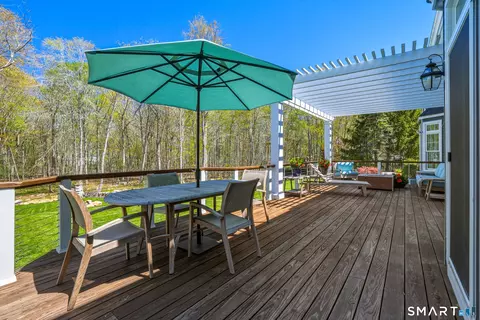 Exterior - 7 Timber Ln, Guilford, CT 06437 photo 3 of 10