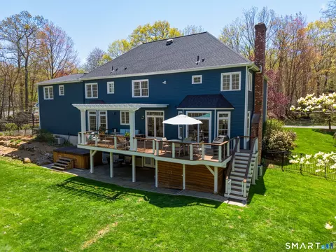 Exterior - 7 Timber Ln, Guilford, CT 06437 photo 6 of 10