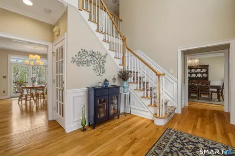 Entry Way - 7 Timber Ln, Guilford, CT 06437 photo 1 of 4
