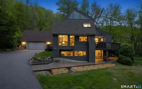 34 Deerfield Trce, Burlington, CT 06013