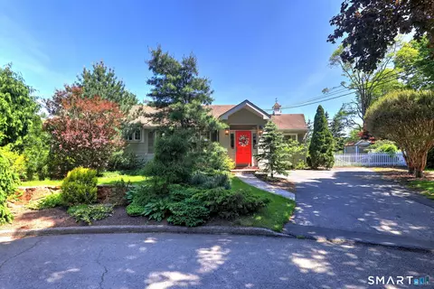 44 Knollwood Rd, Milford, CT 06460