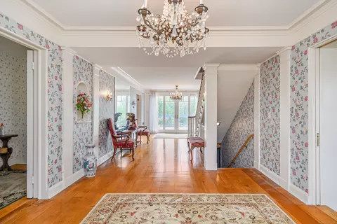 Entry Way - 49 Great Ring Rd, Sandy Hook, CT 06482 photo 1 of 4