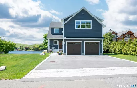 21 Lakeview Rd, Brookfield, CT 06804