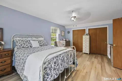 Bedroom - 428 Washington St, Bristol, CT 06010 photo 4 of 6