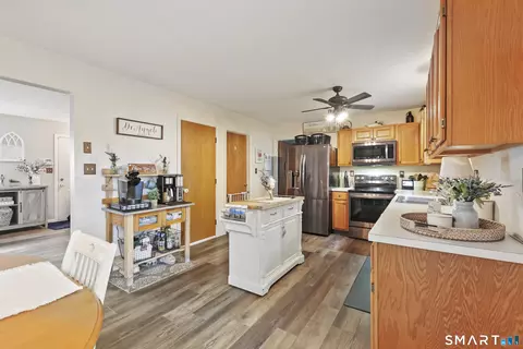 Kitchen - 428 Washington St, Bristol, CT 06010 photo 4 of 5