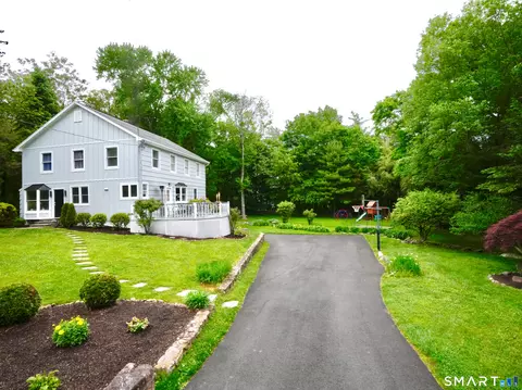 2 Rising Rd, Norwalk, CT 06850