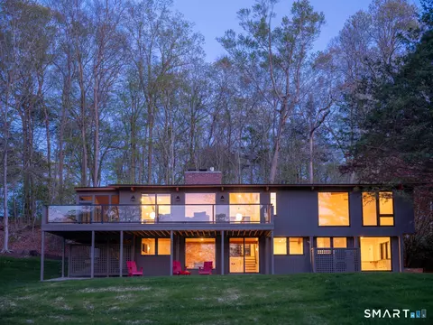 5 Hemlock Dr, Essex, CT 06426