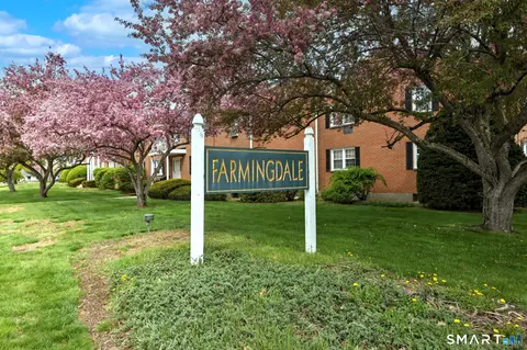 14 Greenbriar Dr #F, Farmington, CT 06032
