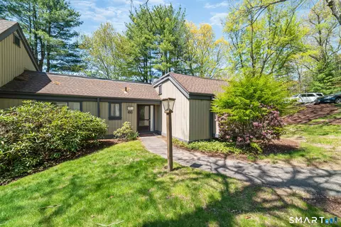 847 Heritage Vlg #B, Southbury, CT 06488