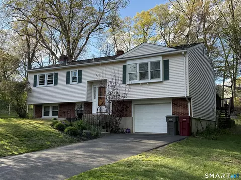 67 Gail Dr, Naugatuck, CT 06770