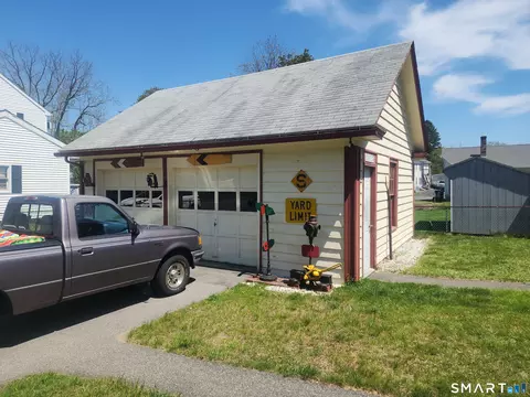 150 E Main St, Griswold, CT 06351 photo 6