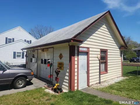 150 E Main St, Griswold, CT 06351 photo 5