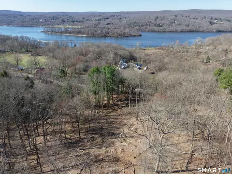94 Injun Hollow Rd, Haddam, CT 06424