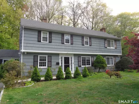 151 Sun Dance Rd, Stamford, CT 06905