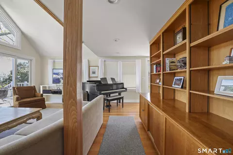 Entry Way - 56 Jupiter Point Rd, Groton, CT 06340 photo 3 of 3