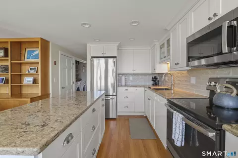 Kitchen - 56 Jupiter Point Rd, Groton, CT 06340 photo 5 of 6