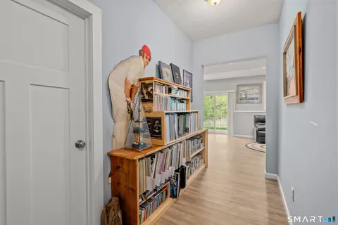 Entry Way - 39 Chapman Chase Chase, Windsor Locks, CT 06096 photo 3 of 3