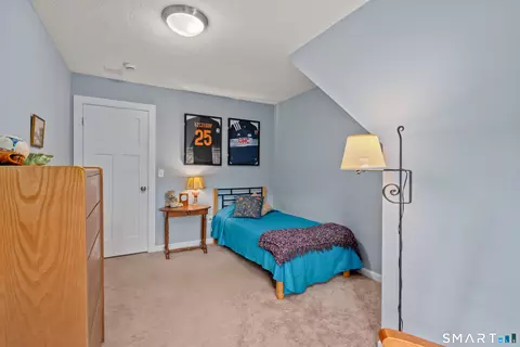 Bedroom - 39 Chapman Chase Chase, Windsor Locks, CT 06096 photo 5 of 7