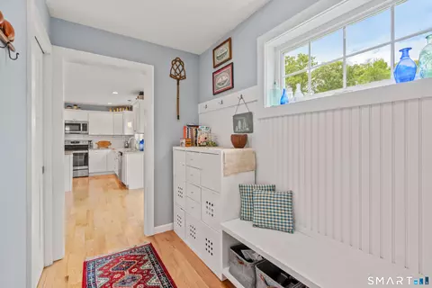 Entry Way - 39 Chapman Chase Chase, Windsor Locks, CT 06096 photo 2 of 3
