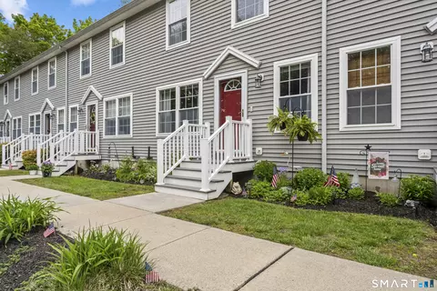 10 Cathcart Dr #8, Griswold, CT 06351