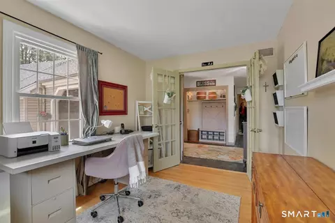 Entry Way - 72 Old Post Rd, Wethersfield, CT 06109 photo 2 of 2