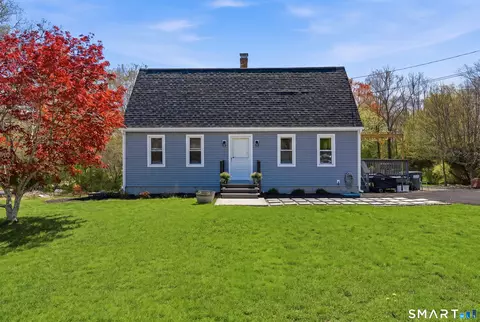 1 Highview Ter, Ledyard, CT 06339