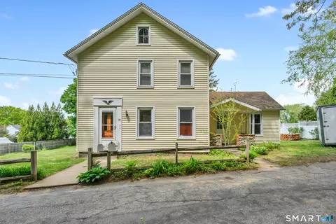 13 Platt Ln, Deep River, CT 06417