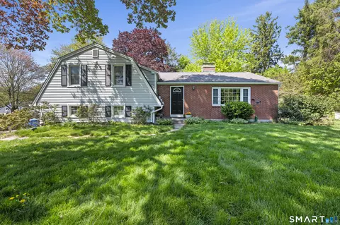 9 Lakewood Cir, Glastonbury, CT 06073