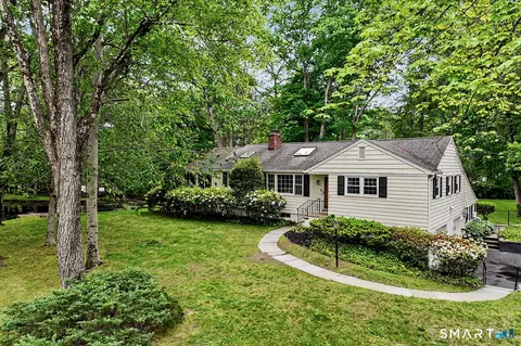 19 Geneva Rd, Norwalk, CT 06850
