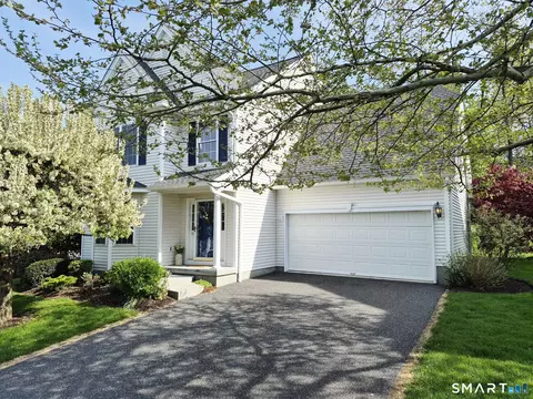 111 Logging Trail Rd #111, Danbury, CT 06811