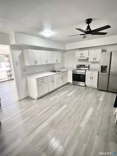 88 Park St, Bristol, CT 06010
