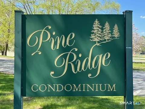164 Sheraton Ln #164, Norwich, CT 06360