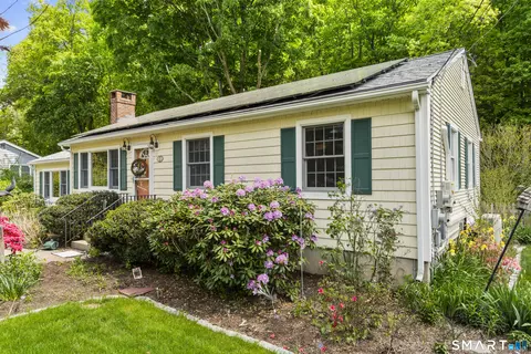 13 Canton Valley Cir, Canton, CT 06019